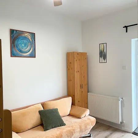 Willa Quiet, Green, Relaxing Place - 3 Bedroom *