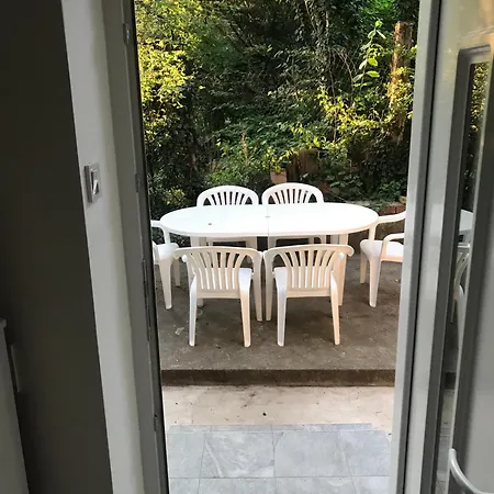 Quiet, Green, Relaxing Place - 3 Bedroom