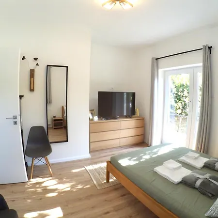 Quiet, Green, Relaxing Place - 3 Bedroom * Balatonfüred