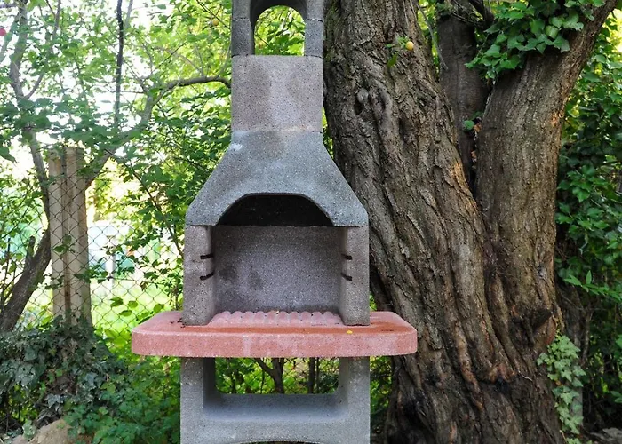 Vila Quiet, Green, Relaxing Place - 3 Bedroom Balatonfüred