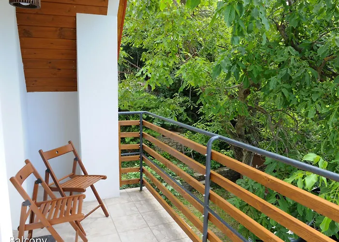 Quiet, Green, Relaxing Place - 3 Bedroom וילה